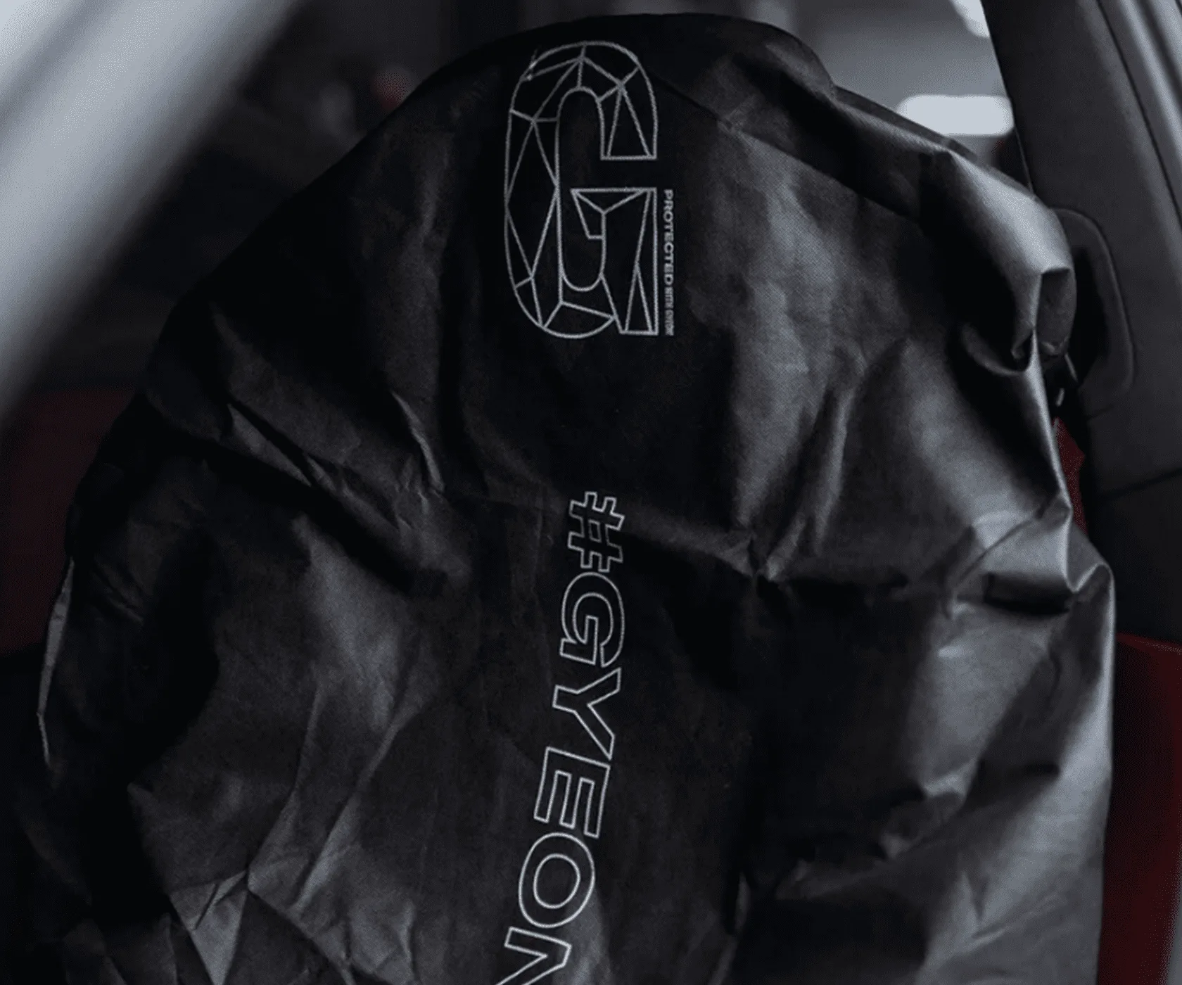 Защитный чехол Gyeon Q²M Seat Cover